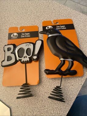 Spritz Black and White Halloween Tree Toppers - Boo Skull and Crow